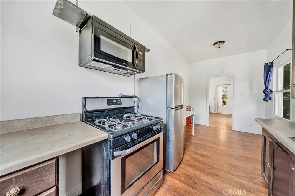 10706 Ohio Los Angeles, CA 90024