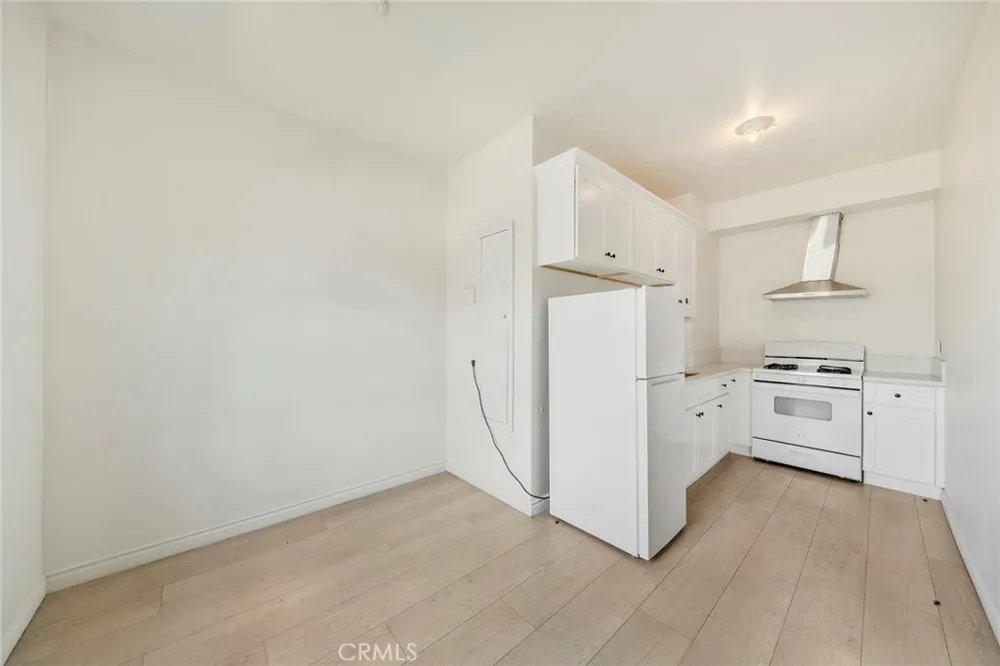 10706 Ohio Los Angeles, CA 90024
