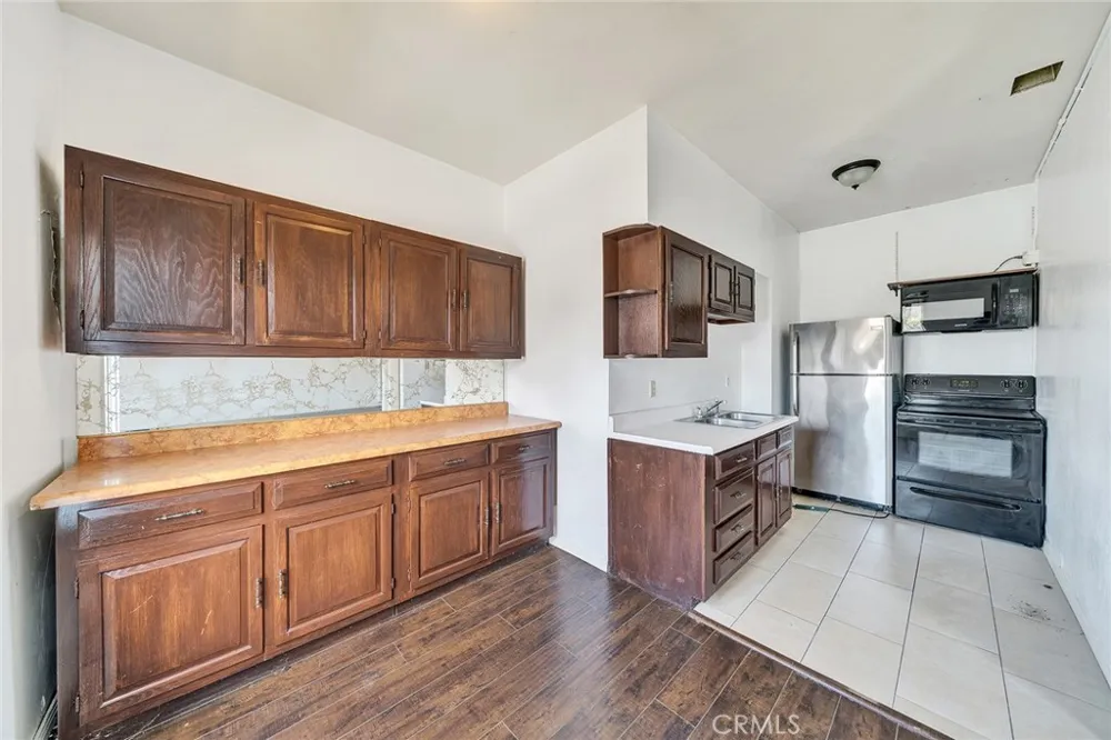 10706 Ohio Los Angeles, CA 90024