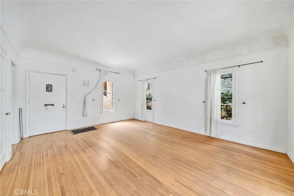 10706 Ohio Los Angeles, CA 90024