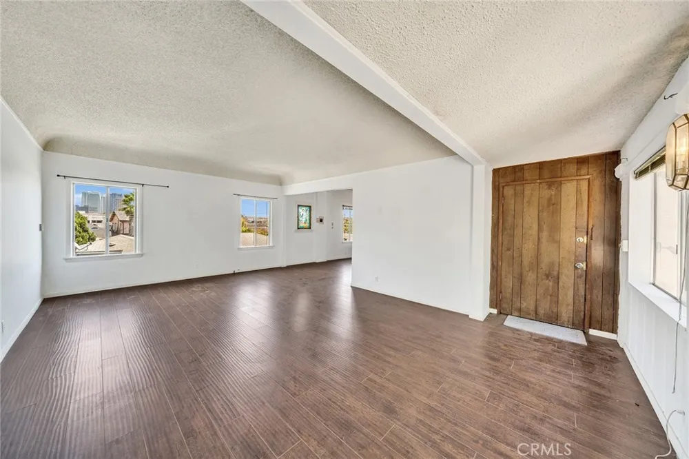 10706 Ohio Los Angeles, CA 90024