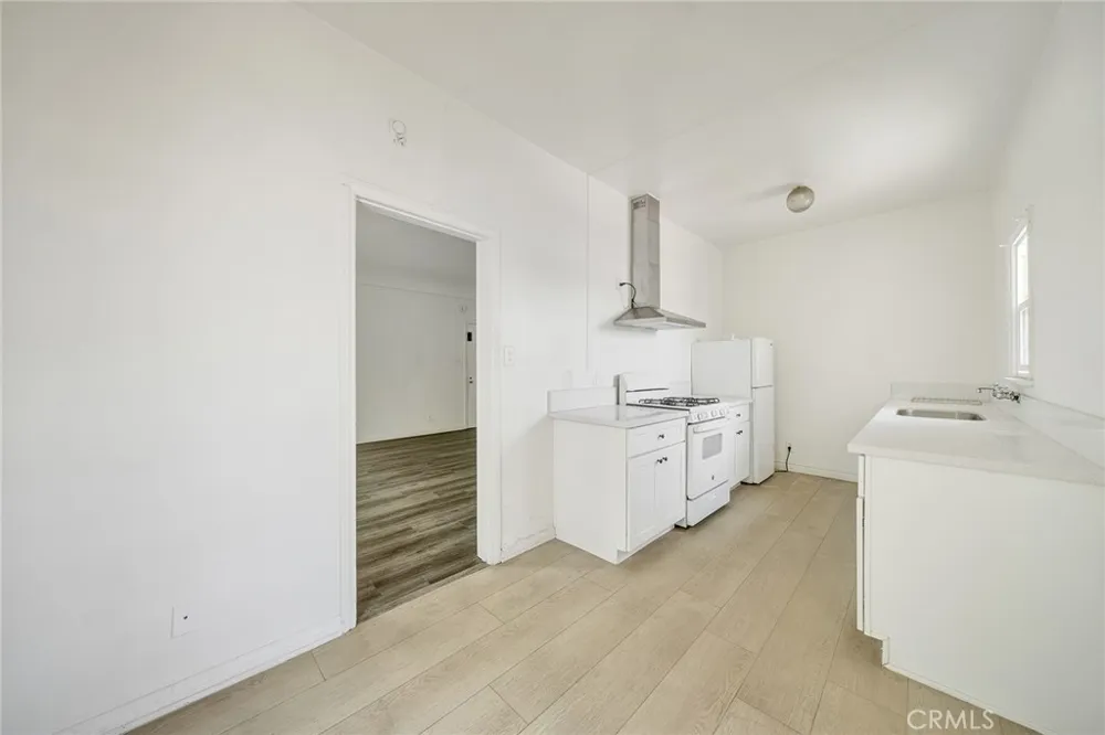 10706 Ohio Los Angeles, CA 90024