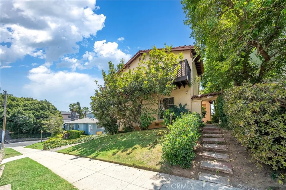 10706 Ohio Los Angeles, CA 90024