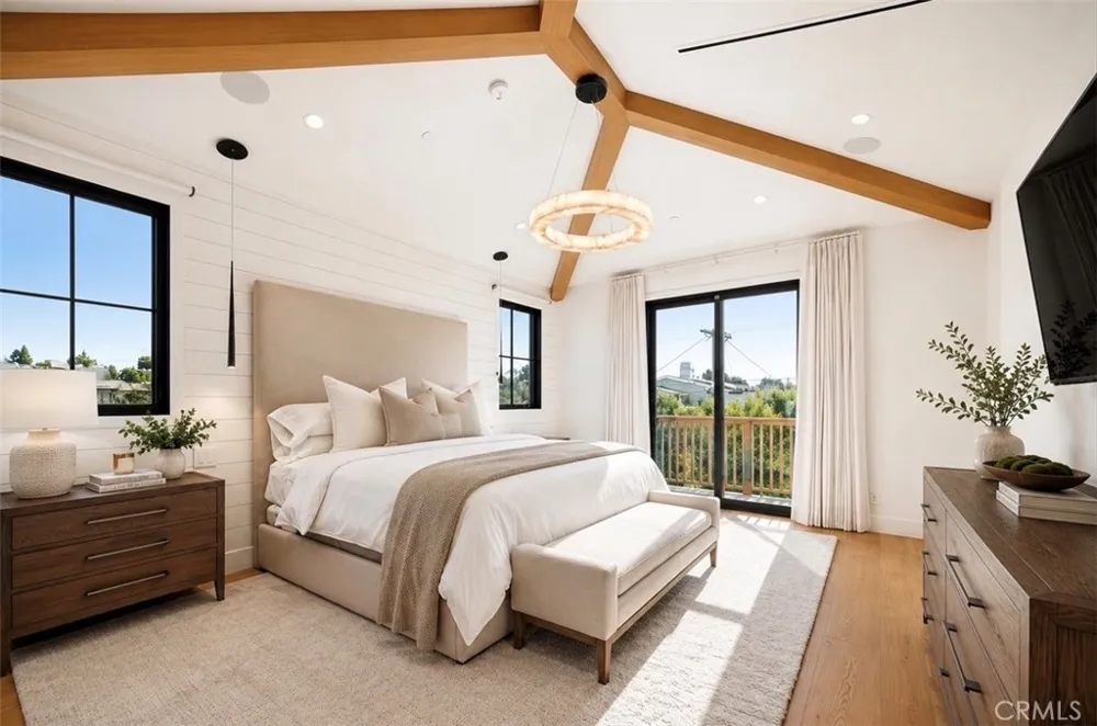 4158 Farmdale Studio City, CA 91604