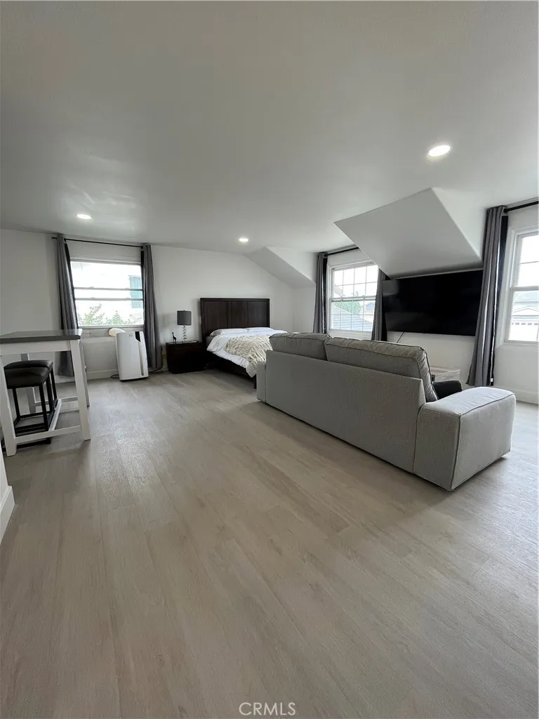 9441 El Blanco Fountain Valley, CA 92708