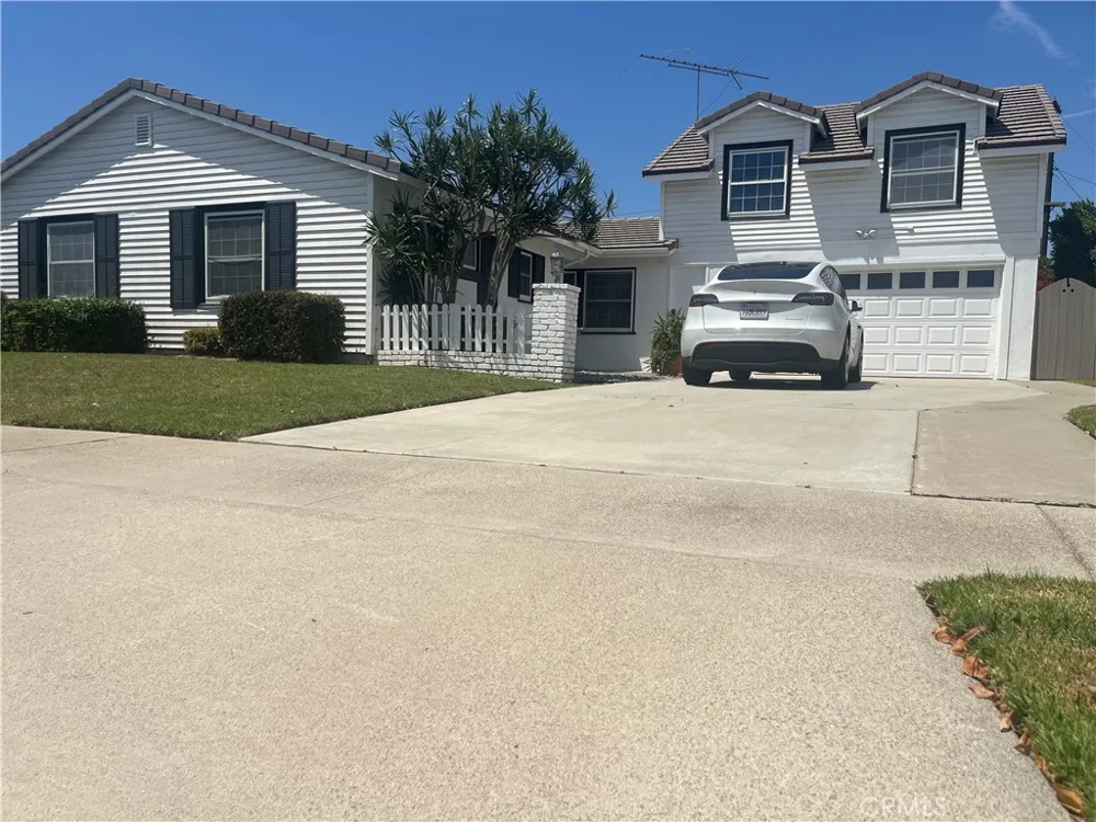 9441 El Blanco Fountain Valley, CA 92708
