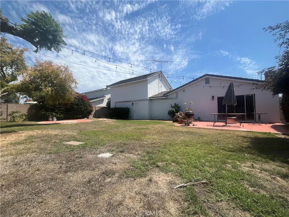 9441 El Blanco Fountain Valley, CA 92708