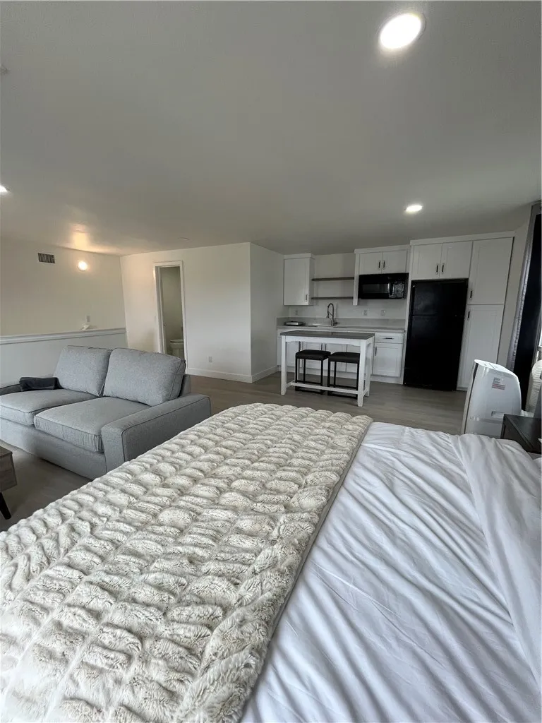 9441 El Blanco Fountain Valley, CA 92708