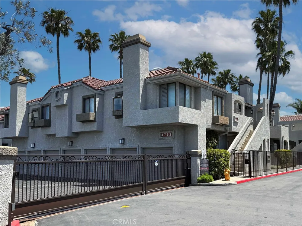 4762 Tiara #102 Huntington Beach, CA 92649