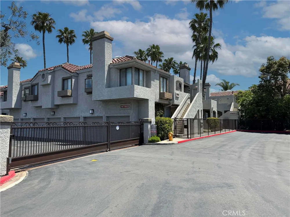 4762 Tiara #102 Huntington Beach, CA 92649