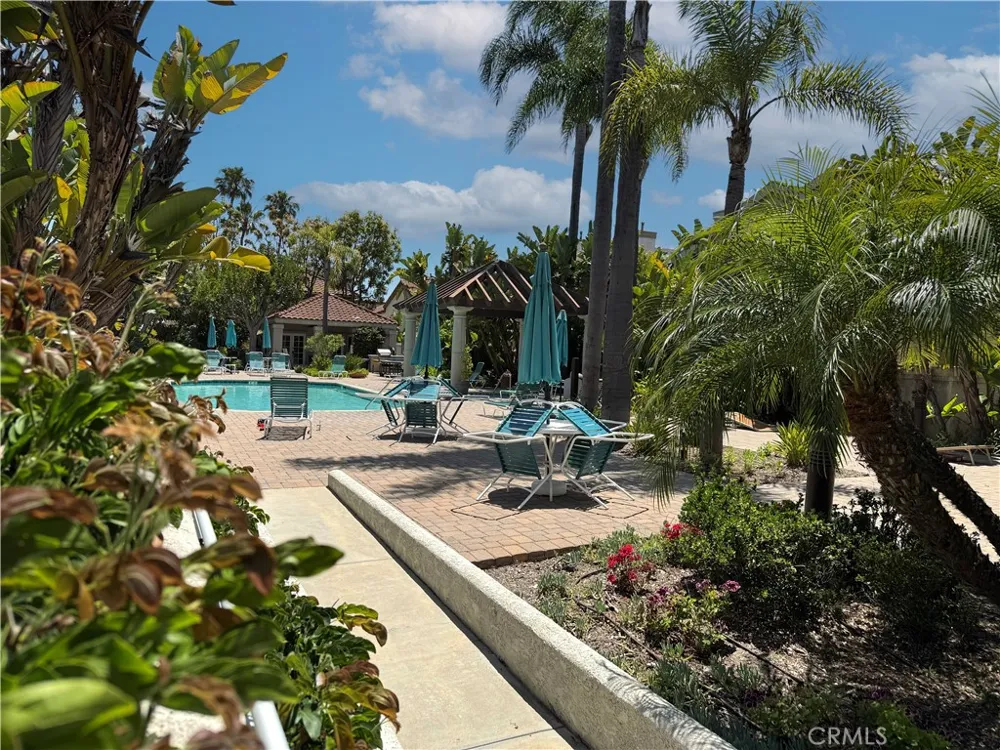 4762 Tiara #102 Huntington Beach, CA 92649