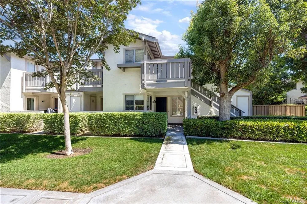 84 Clearbrook #37 Irvine, CA 92614