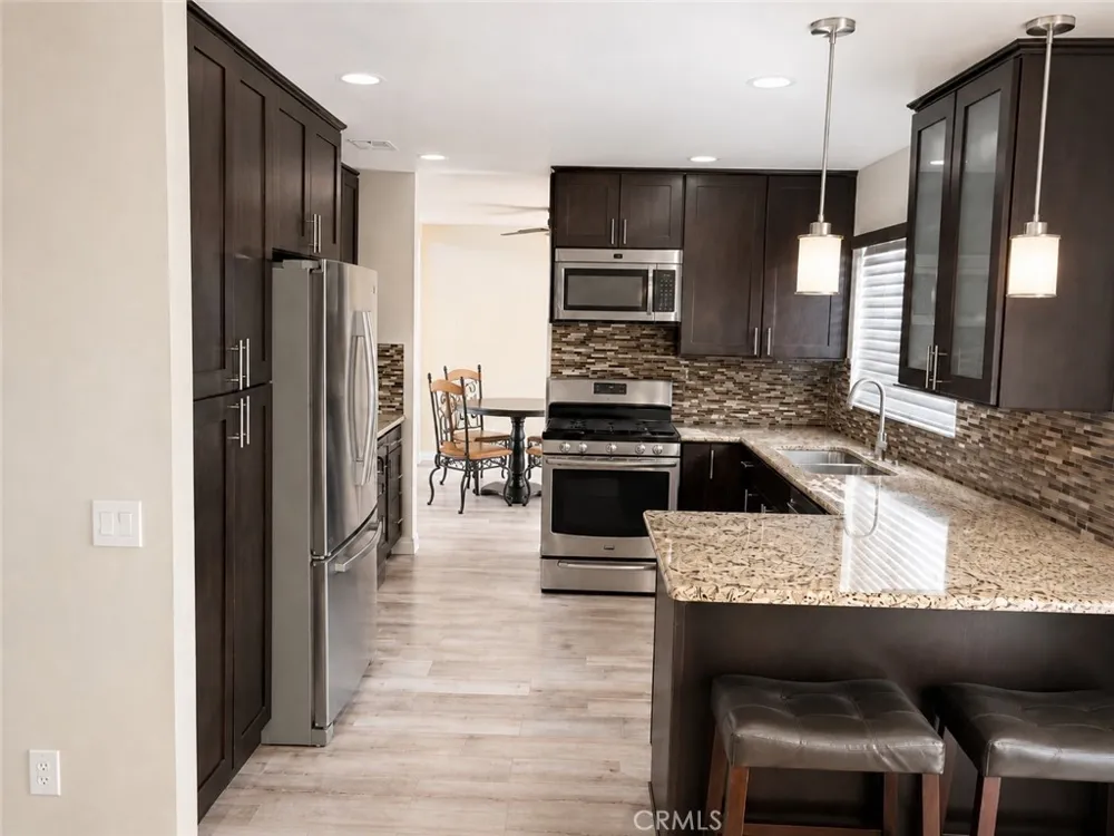 14571 Long View Fontana, CA 92337