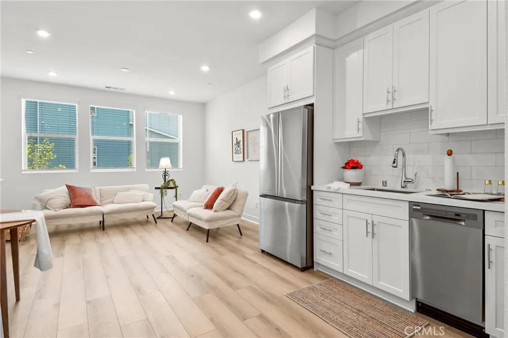 1046 Hazel Drive Rancho Mission Viejo, CA 92694