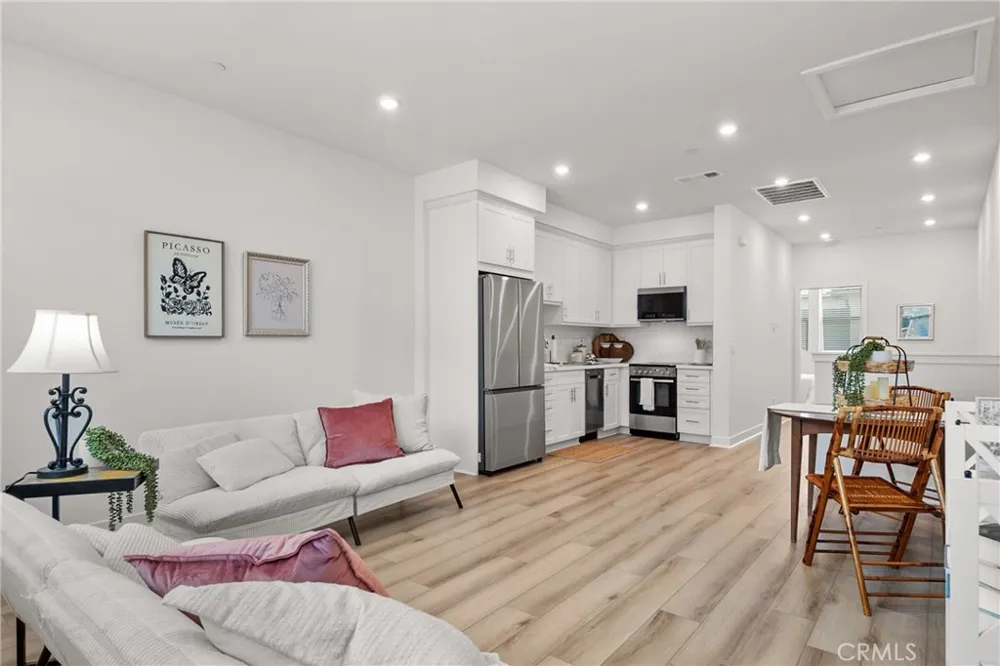 1046 Hazel Drive Rancho Mission Viejo, CA 92694