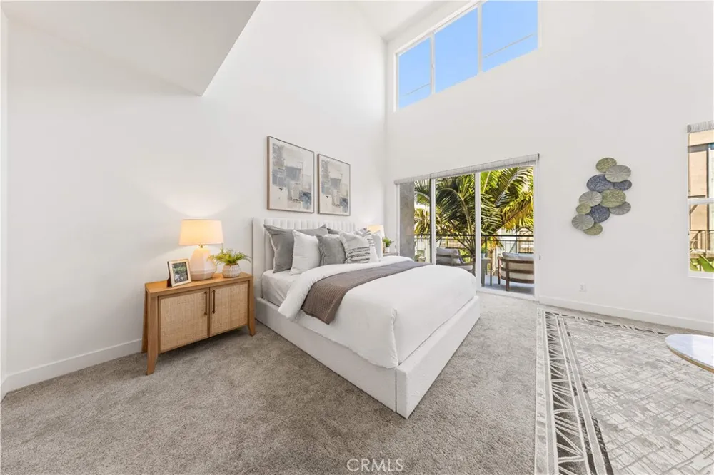 248 Rockefeller Irvine, CA 92612
