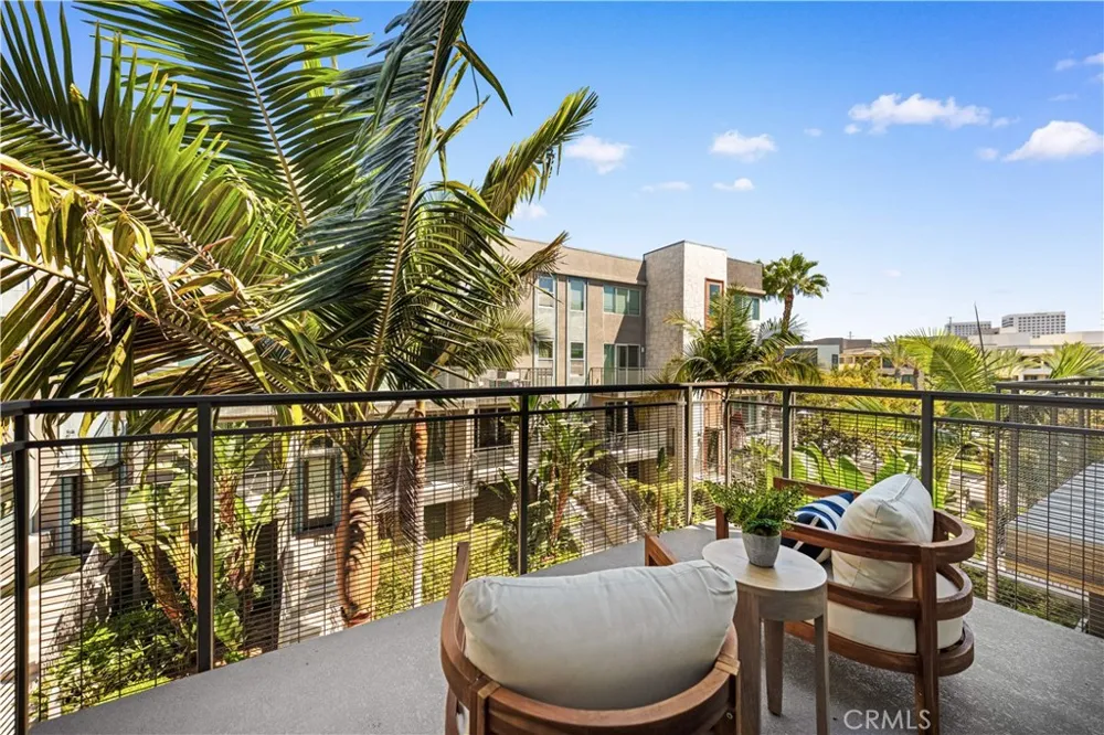 248 Rockefeller Irvine, CA 92612