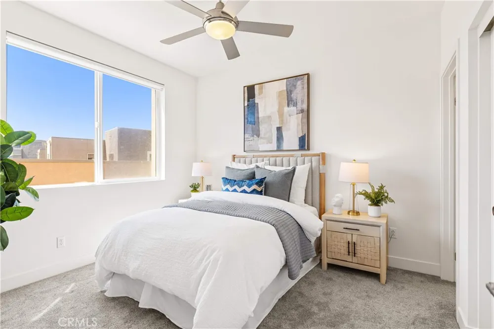 248 Rockefeller Irvine, CA 92612