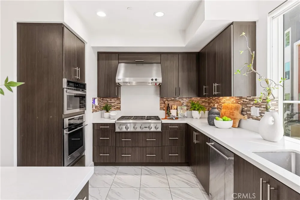 248 Rockefeller Irvine, CA 92612