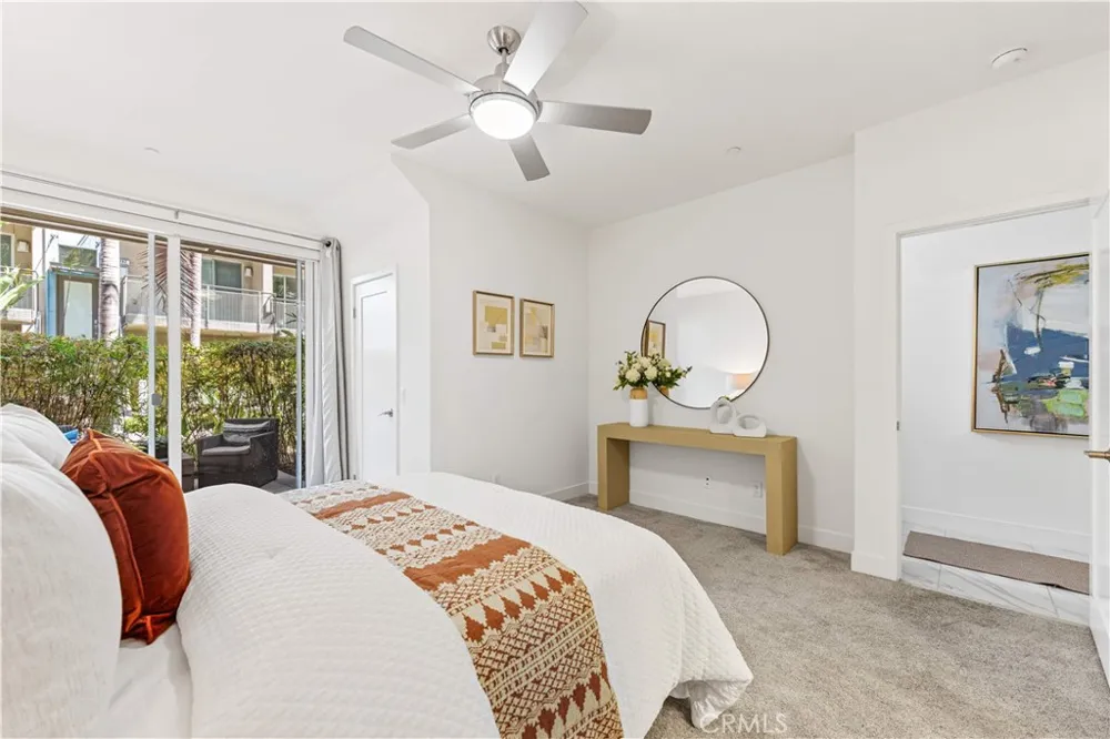 248 Rockefeller Irvine, CA 92612