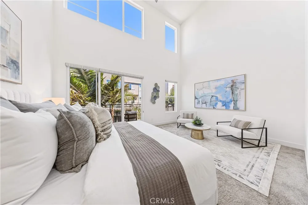 248 Rockefeller Irvine, CA 92612