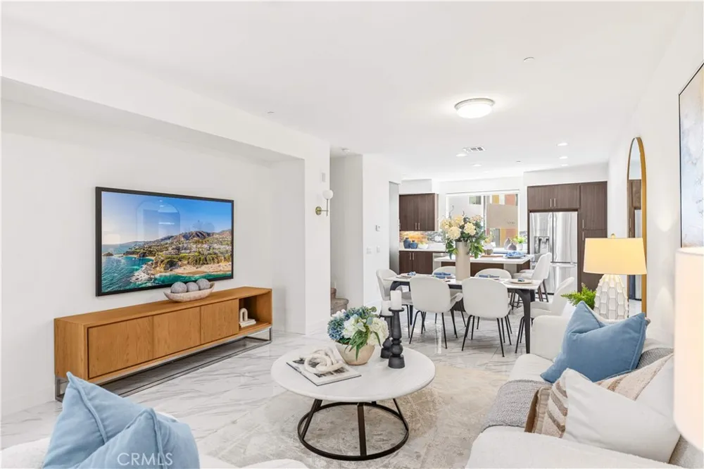 248 Rockefeller Irvine, CA 92612