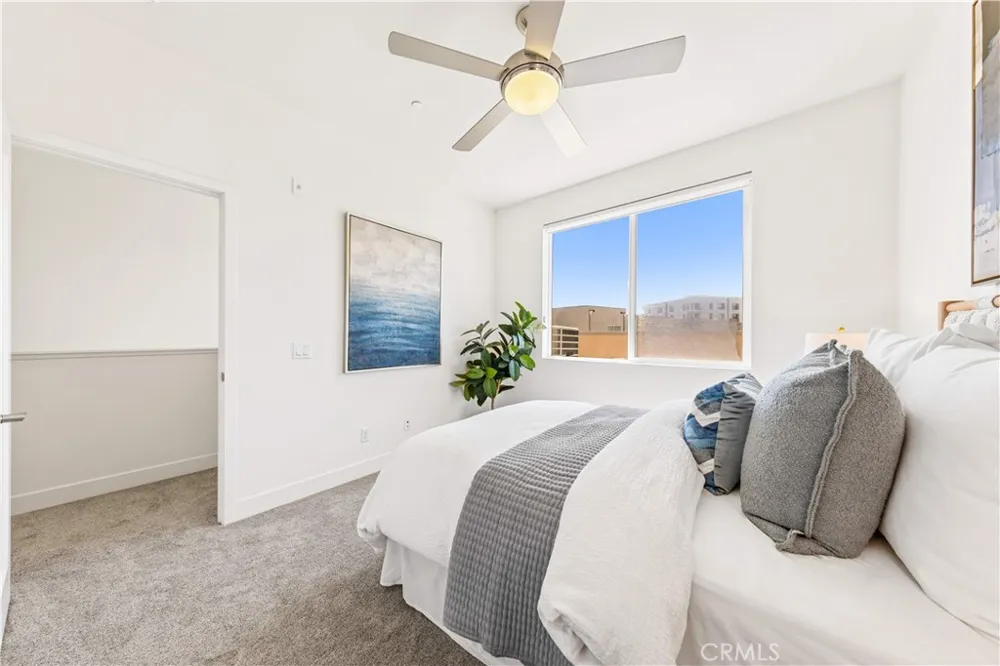 248 Rockefeller Irvine, CA 92612
