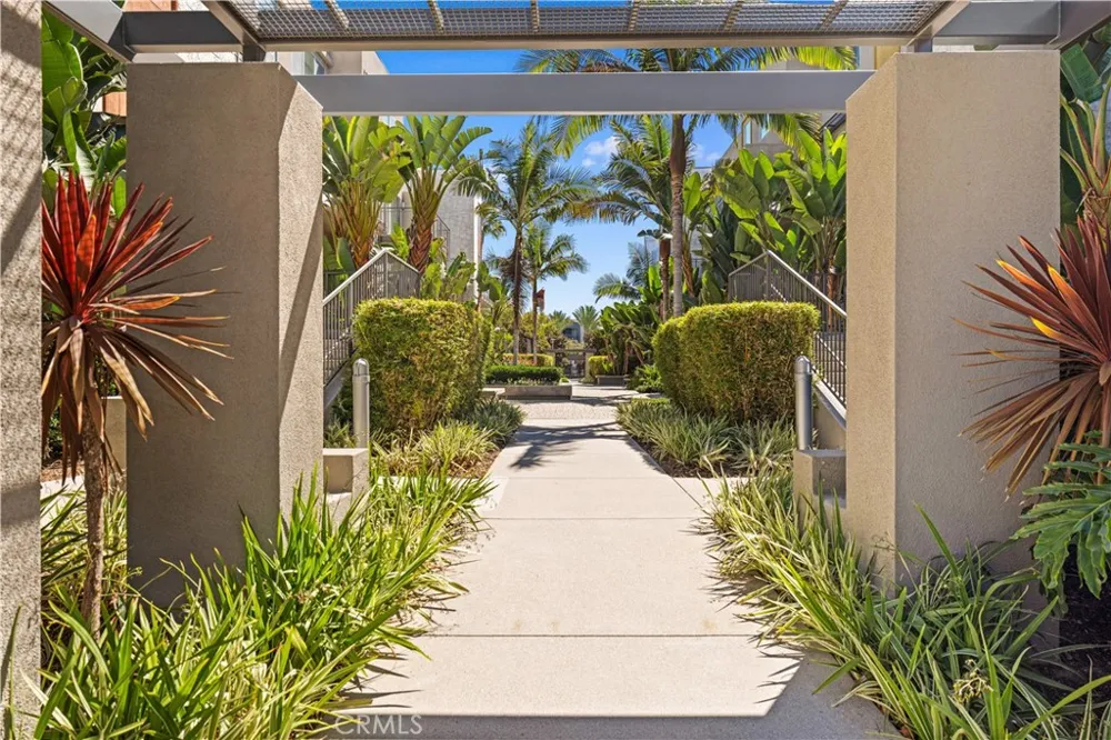 248 Rockefeller Irvine, CA 92612