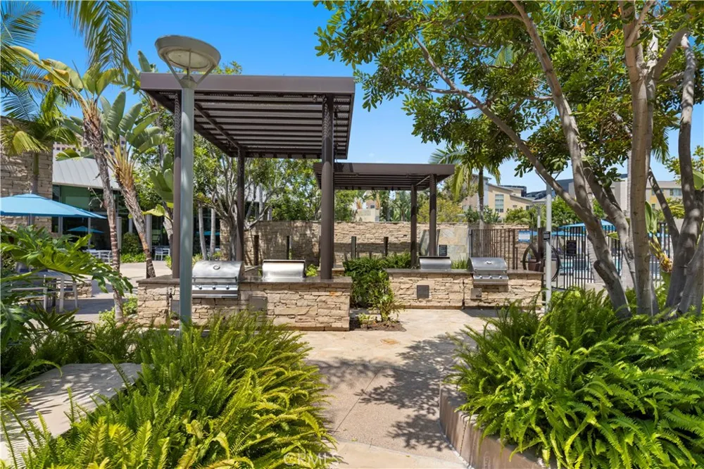 248 Rockefeller Irvine, CA 92612