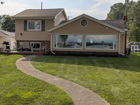 163 Lakeside Drive