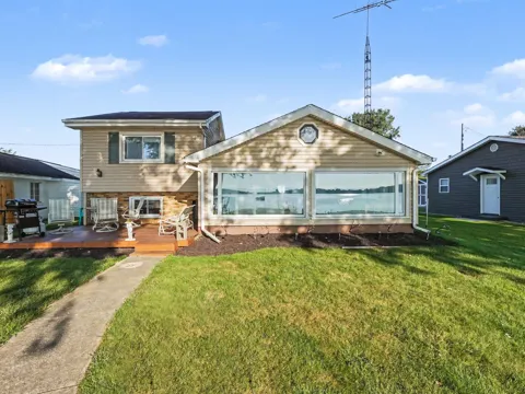 163 Lakeside Drive