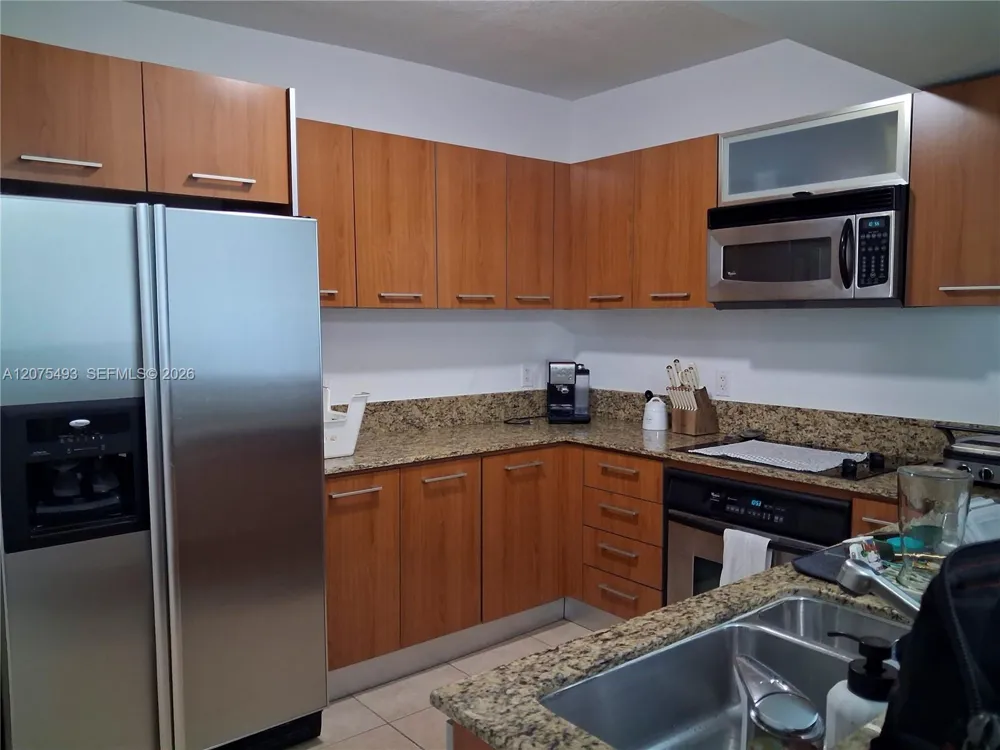 9066 SW 73rd Ct #1601 Miami, FL 33156