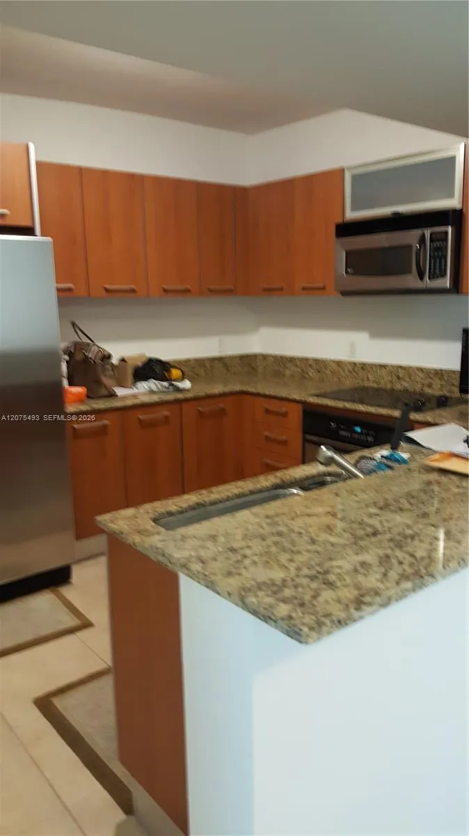9066 SW 73rd Ct #1601 Miami, FL 33156