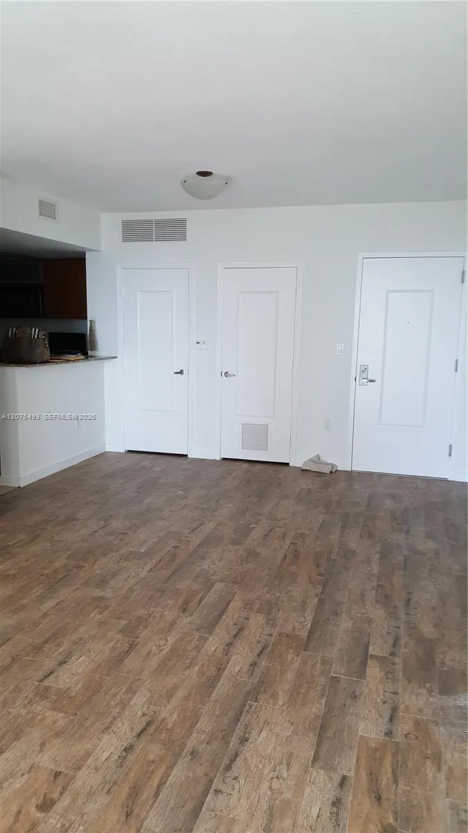 9066 SW 73rd Ct #1601 Miami, FL 33156
