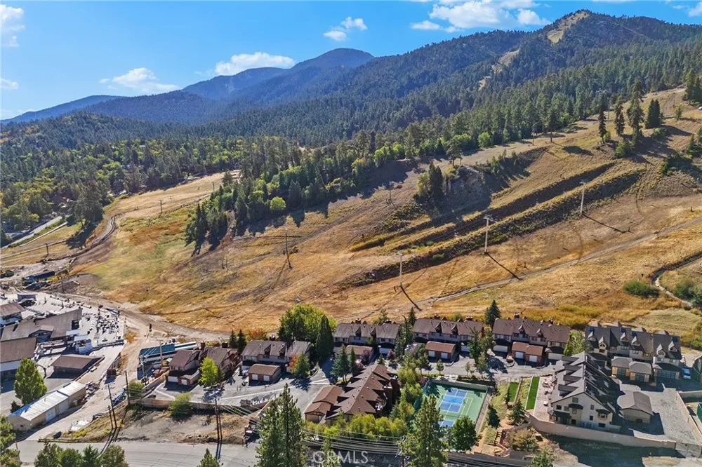 43000 Clover #22 Big Bear Lake, CA 92315