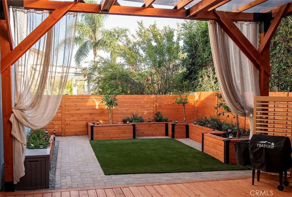 8 National Place Place Irvine, CA 92602