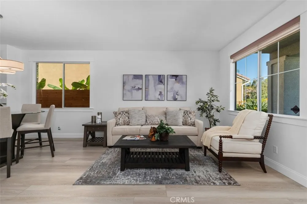 8 National Place Place Irvine, CA 92602