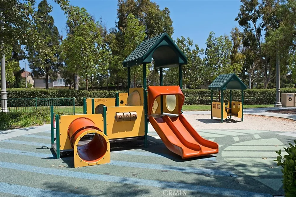 8 National Place Place Irvine, CA 92602