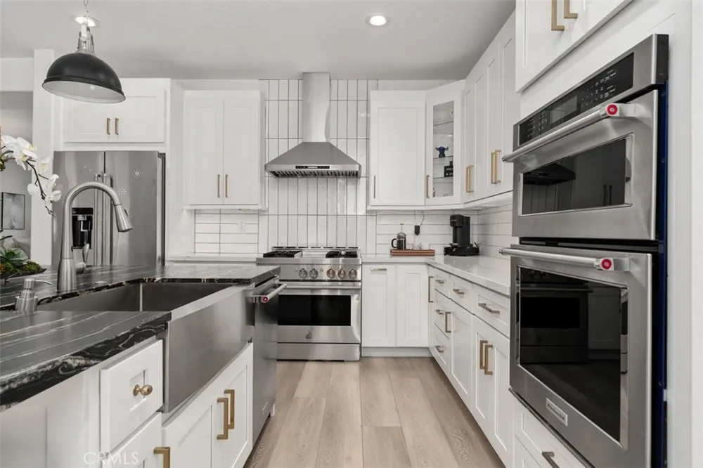 8 National Place Place Irvine, CA 92602