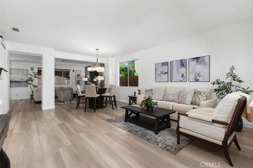 8 National Place Place Irvine, CA 92602
