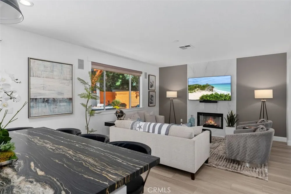 8 National Place Place Irvine, CA 92602