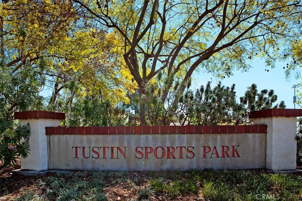 8 National Place Place Irvine, CA 92602