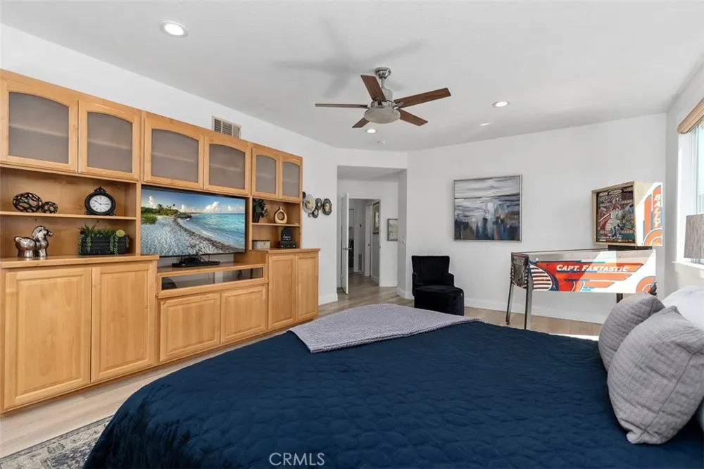 8 National Place Place Irvine, CA 92602