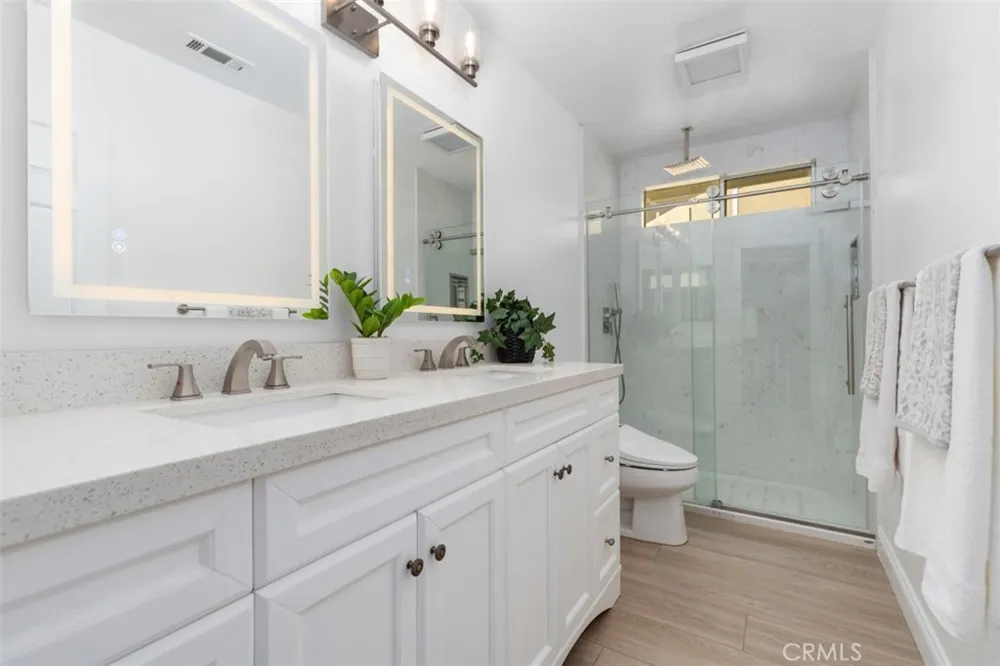 8 National Place Place Irvine, CA 92602