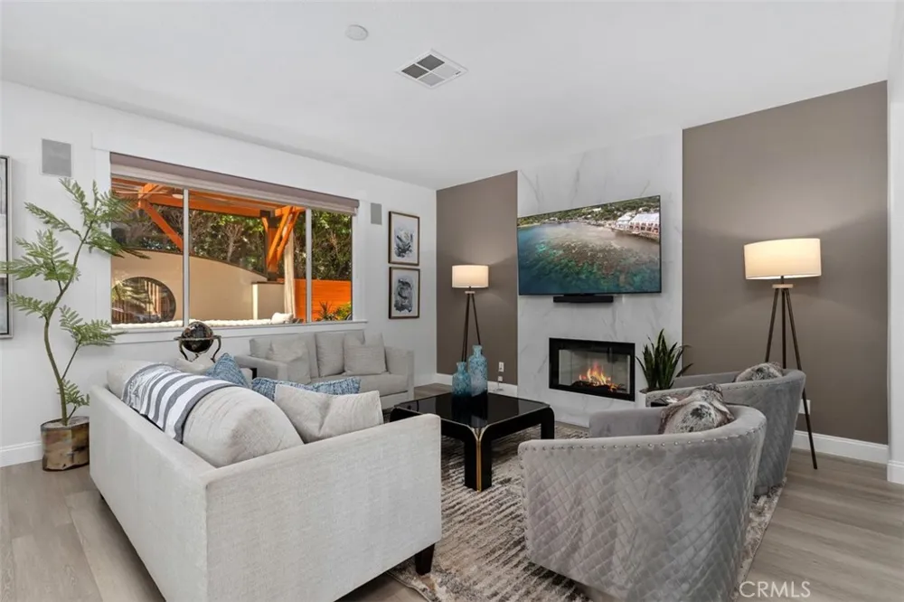 8 National Place Place Irvine, CA 92602