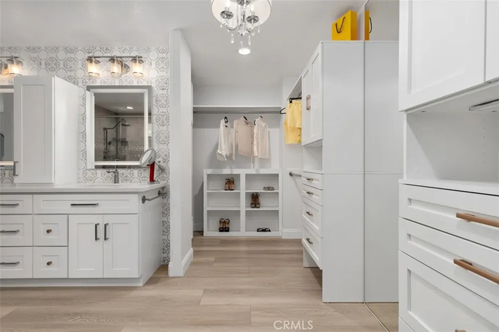 8 National Place Place Irvine, CA 92602