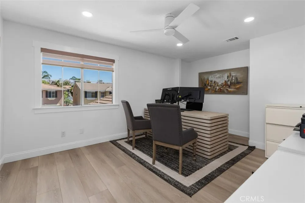 8 National Place Place Irvine, CA 92602