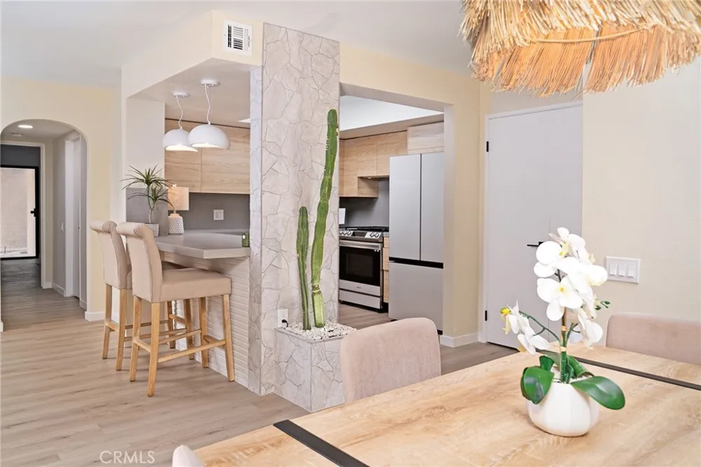 2007 E Columbard Palm Springs, CA 92264