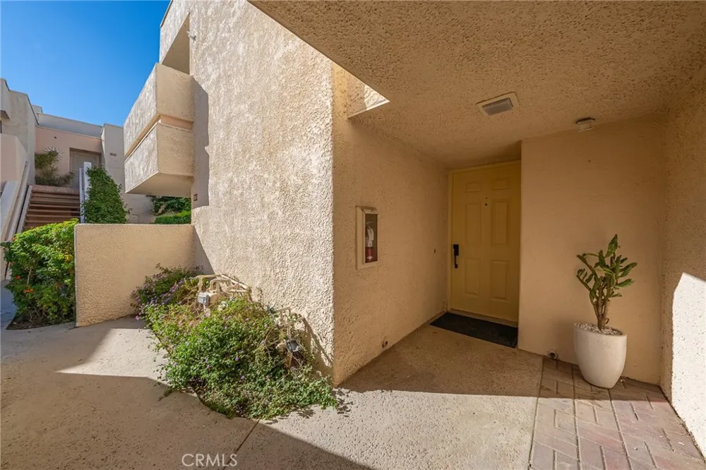 2007 E Columbard Palm Springs, CA 92264