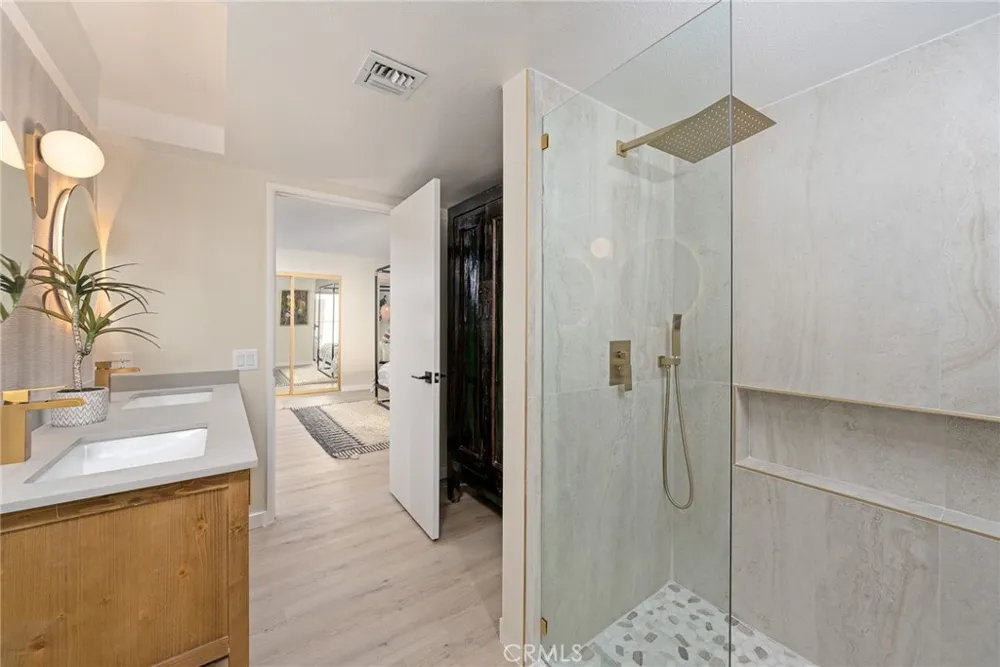 2007 E Columbard Palm Springs, CA 92264